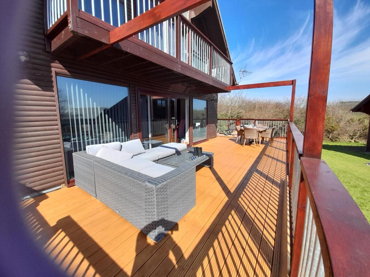 3 Bed Lodge With Ev Point Truro Exterior foto